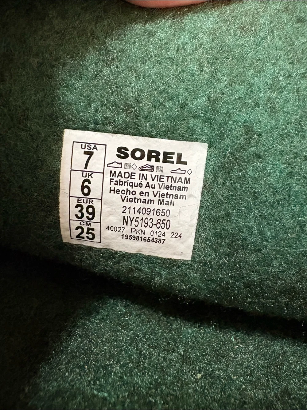 NWT Kids Sorel Waterproof Snow Boots size 7